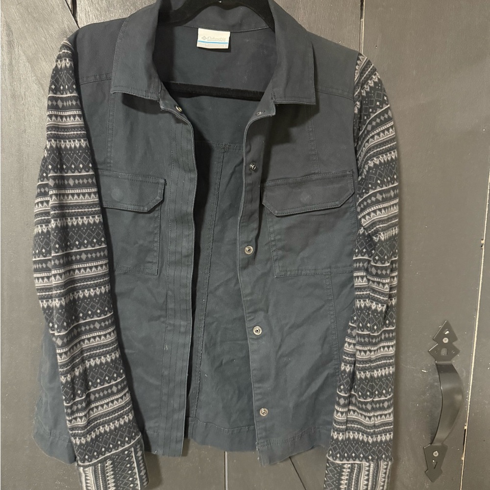 Columbia Jacket with Patterned Gray Knit Sleeves